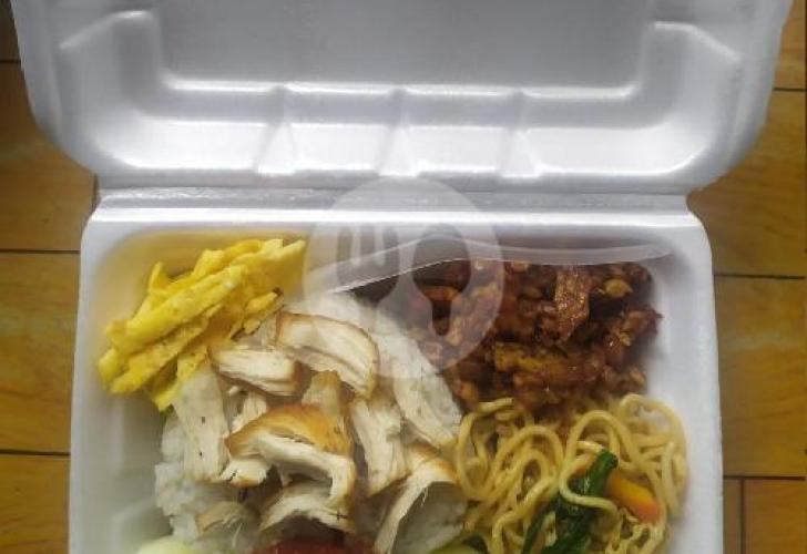 Nasi Uduk Mas Gun: Santapan Harum yang Menggugah Selera di Cilacap
